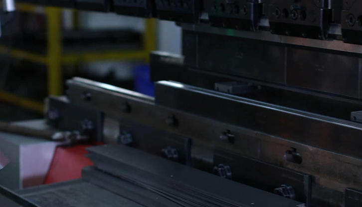 Sheet Metal Fabrication CNC bending technology